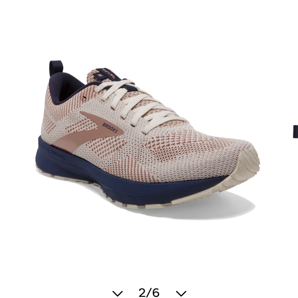 Brooks Revel 5 size 7 women’s